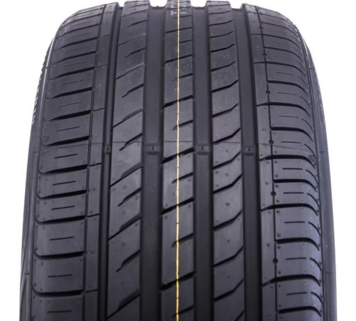 Nexen NFERA SU1 215/50R17 95W