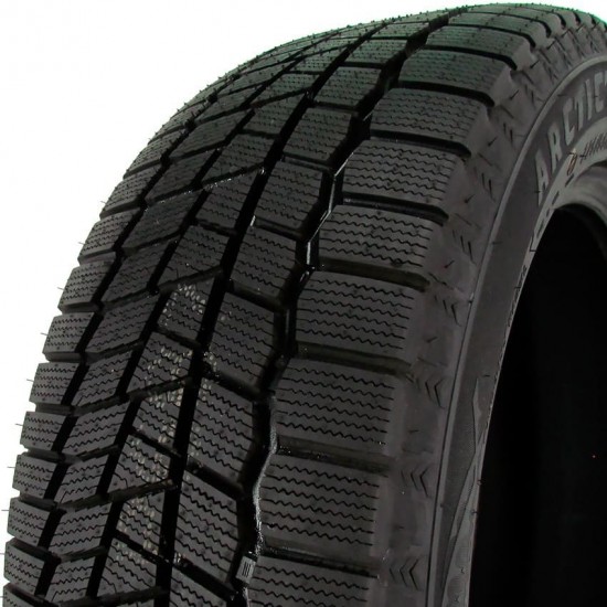 Шина Maxxis SP-02 Arctic Trekker 245/45R17 99S, TL легковая
