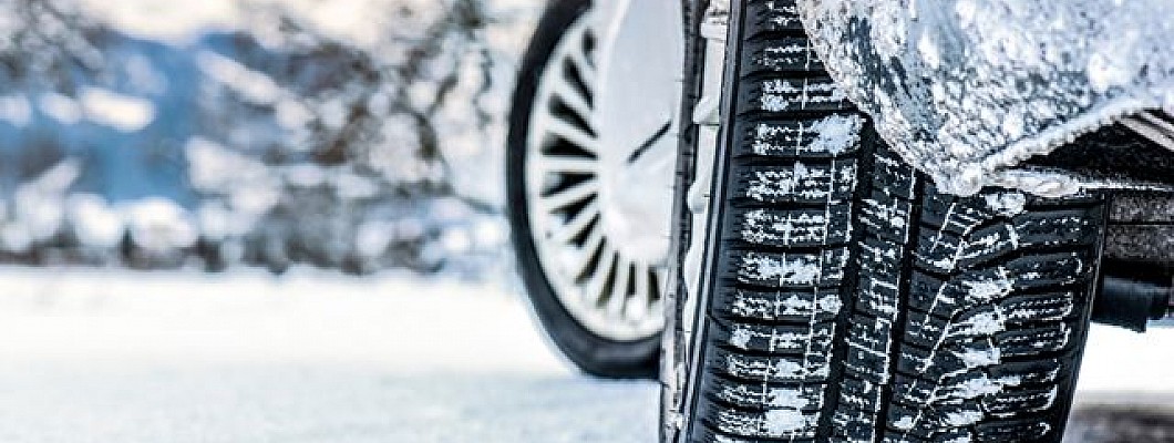 Как выбрать оптимальную ширину и тип протектора зимней шины: советы по эксплуатации и безопасности